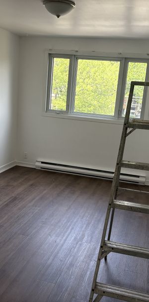 Grand 51/2 Fraîchement Rénové Anjou - Photo 1