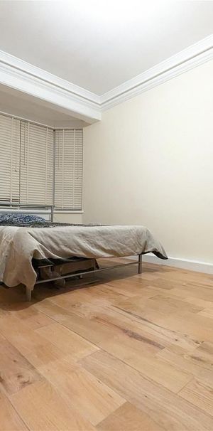 Riverview Gardens, Twickenham - Photo 1