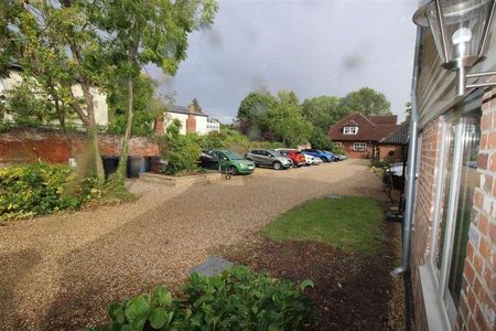 Bridge Street, Coggeshall, CO6 - Photo 3