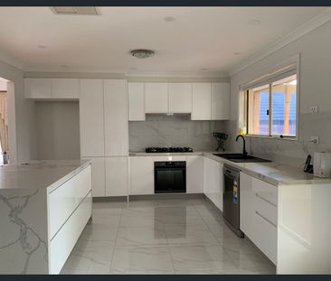 Charming Craigieburn Home ! - Photo 5