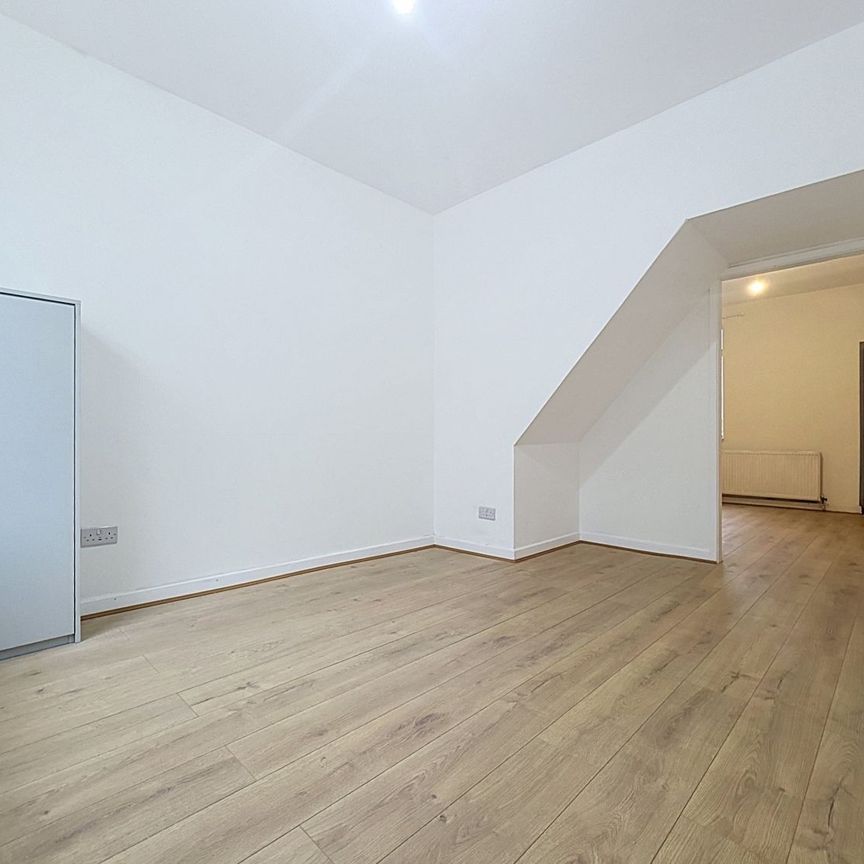3 Bedroom - Photo 1