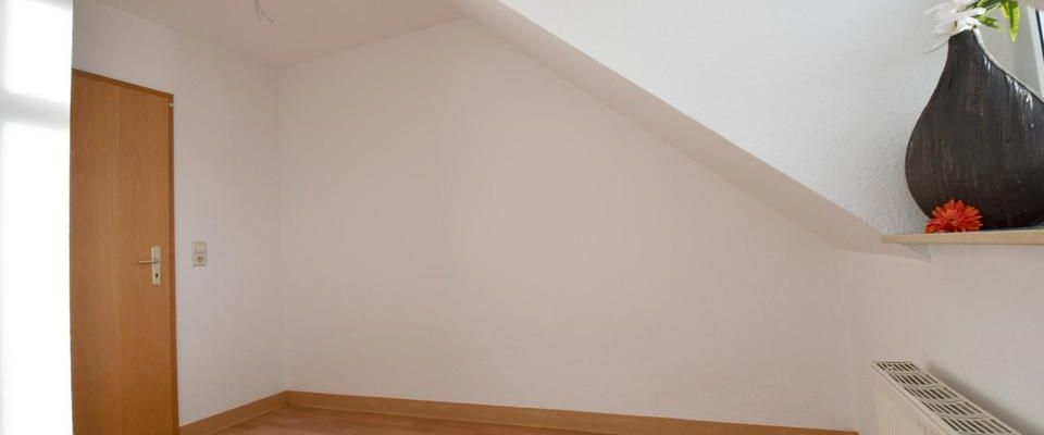 Altbau, kleine 3-Raum-Wohnung in der Innenstadt! Keine Kaution fällig! - Photo 1