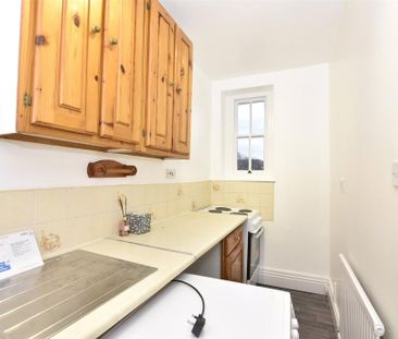 1 bedroom parking to rent - Photo 6