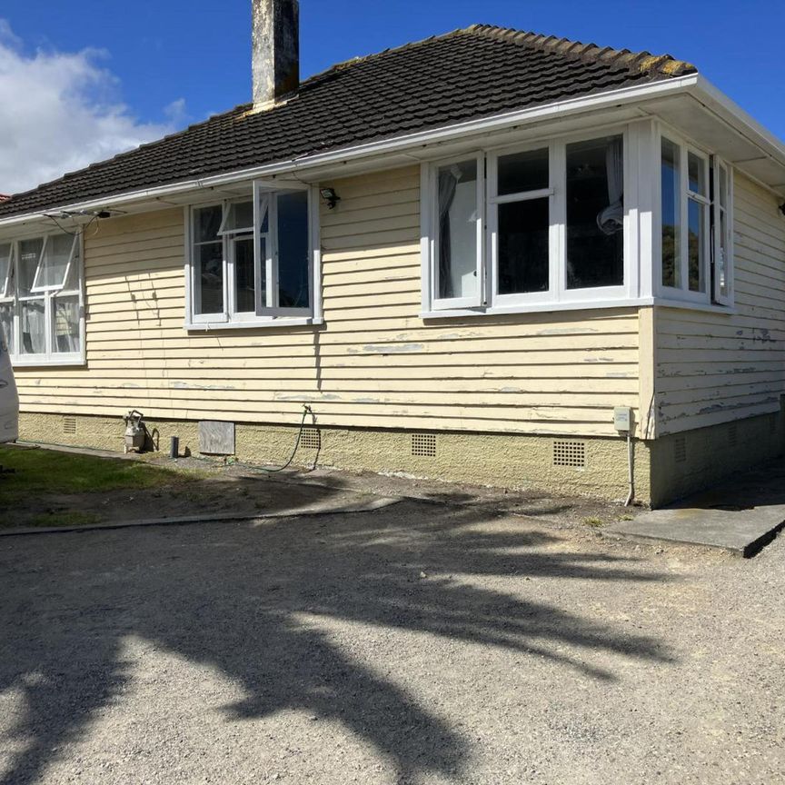 Three bedroom Gonville home - Photo 1