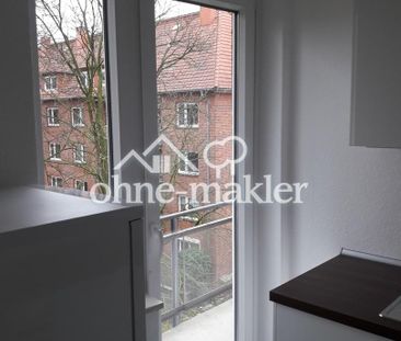 Erstbezug nach Sanierung – Wohnen am Wasser: Idylle trifft Großstadt - Photo 4