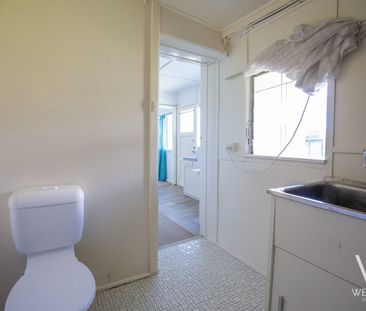 NEAT AND LOW MAINTENANCE LIVING - Photo 4