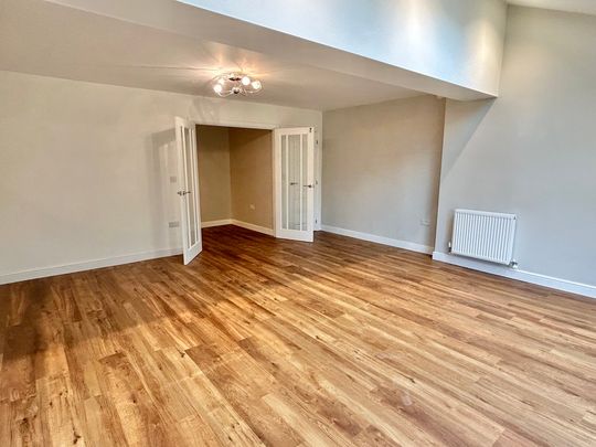 3 bedroom Spacious Three Bedroom Home to rent - Photo 1