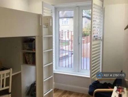 3 bedroom flat to rent - Photo 2