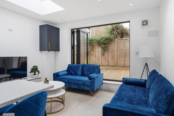 2 bedroom maisonette to rent - Photo 1