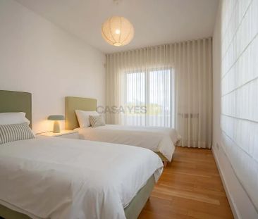 Rooftop & Design de Luxo: T3 exclusivo na Quinta das Rosas, Lisboa - Photo 2