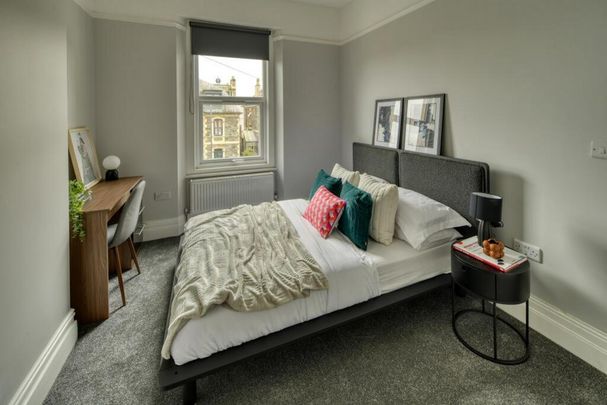 4 bedroom apartment to rent - Photo 1