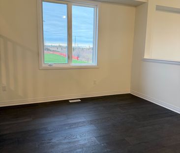 For Lease - 174 Aviron Crescent, Welland, Ontario - Photo 3