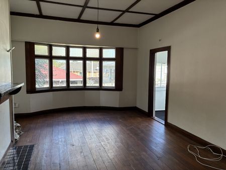 Character Bungalo, water & lawns included - Photo 4