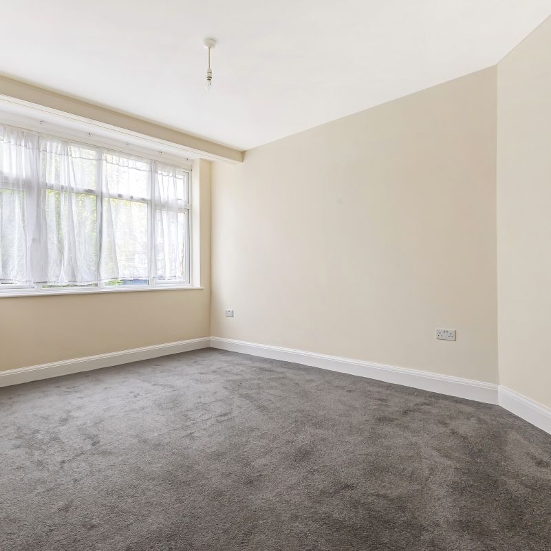 Mayfield Gardens, London, W7 - Photo 1