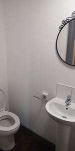 Room in a Shared Flat, Renshaw Street, L1 - Photo 3