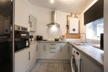 Grove Road, Nottingham, NG7 - Photo 4