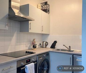 2 bedroom penthouse to rent - Photo 6