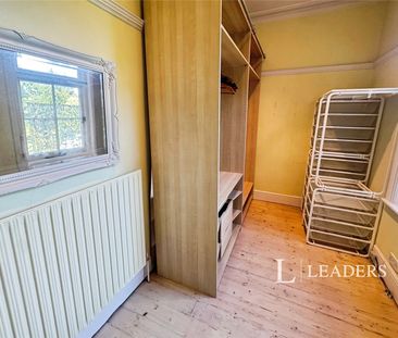 5 bedroom house to rent Lower Park Road, Hastings, East Sussex, TN34 - Photo 3