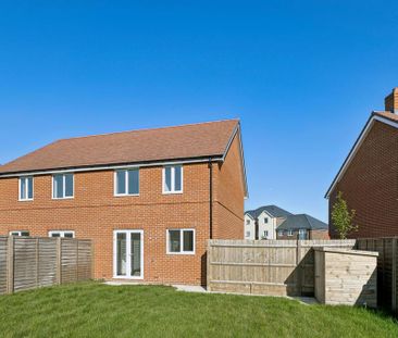 3 bedroom semi-detached house to rent - Photo 6