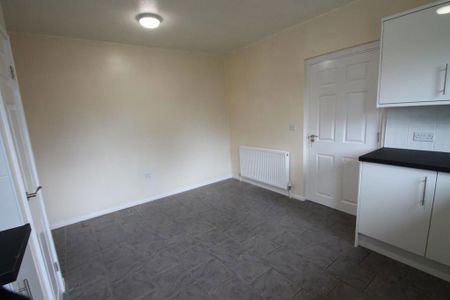 2 bedroom bungalow to rent - Photo 2