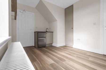 Studio to rent - Photo 5