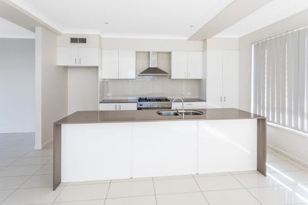 EDEN ON THE LAKE.....3 LEVEL LUXURY! - Photo 4