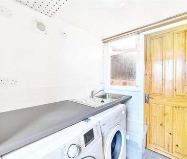 Woodfield Crescent, London, W5 - Photo 6