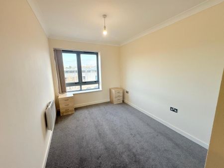 2 bedroom apartment to rent - Photo 4
