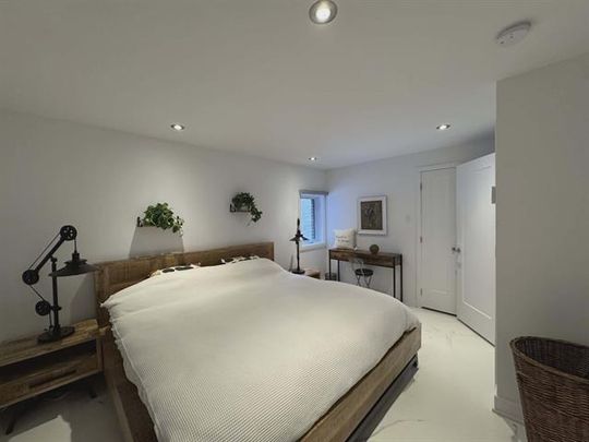 553 Rue St Zotique E. - Photo 1