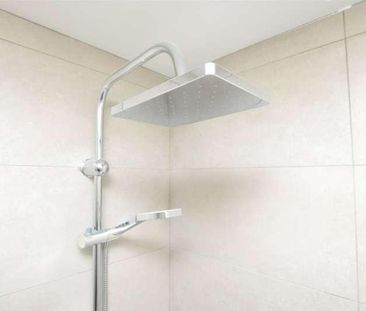 Queensway House, London Road, Redhill, Surrey, RH1 - Photo 5