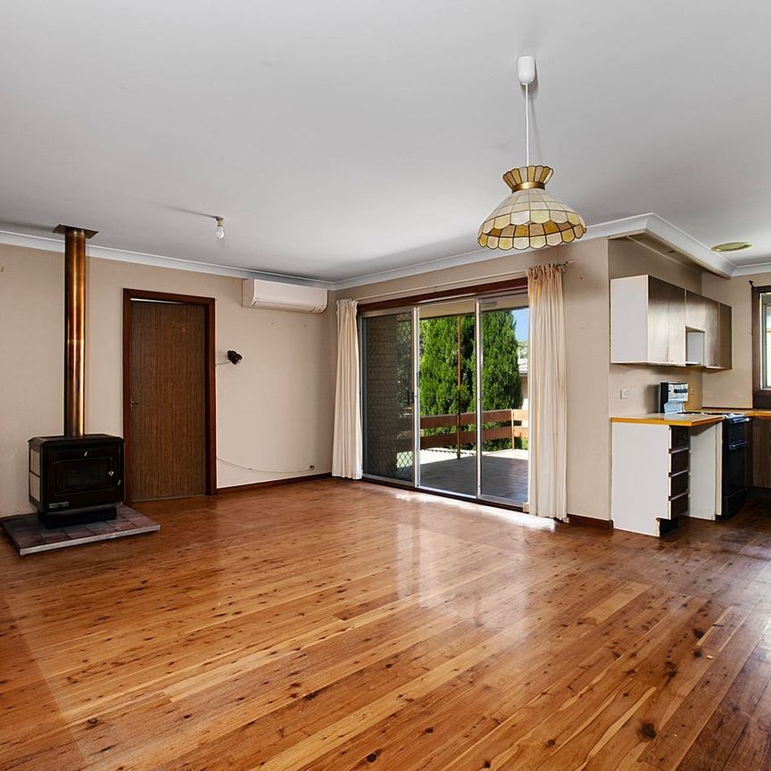 (6 Months Only) Well-Maintained Family Residence with Ample Space & Convenience - Photo 1