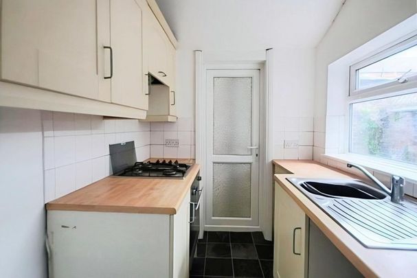 2 bedroom house to rent - Photo 1