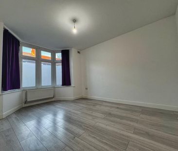 3 Bed Flat, Caithness Road, CR4 - Photo 1