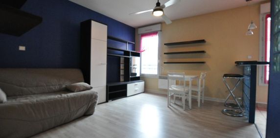 STUDIO MEUBLÉ CENTRE-VILLE - Photo 2