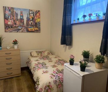 Bedsit, Princes Avenue, N13 - Photo 5