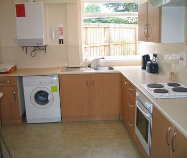 5 bed house close to New College - good bus links to central Durham - Photo 4