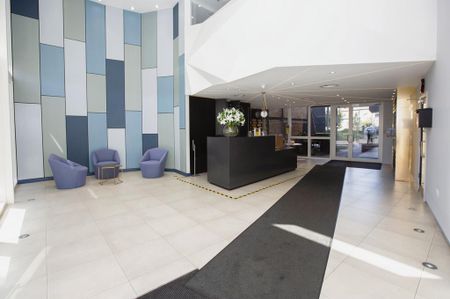 3 bedroom flat to rent - Photo 4