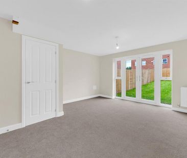 3 bedroom semi-detached house to rent - Photo 1