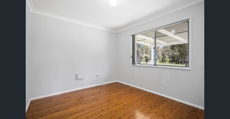 Cute Cottage ... Great Location - Photo 3