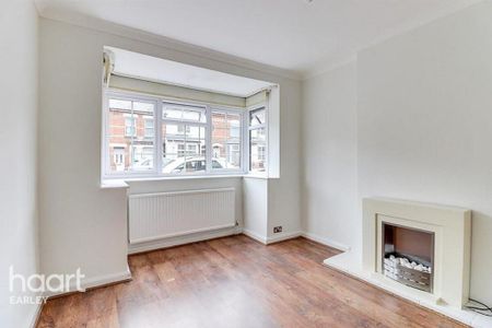 2 bedroom semi-detached house to rent - Photo 2