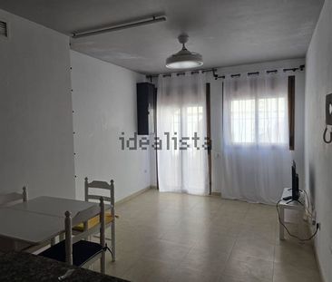 Alquiler de piso en Calle Marbella - Photo 1