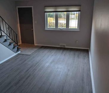 For Lease - 134 Queen Street, Barrie, Ontario - Photo 1