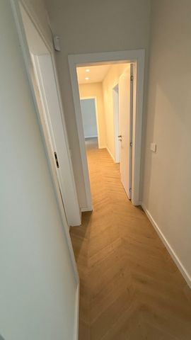 Renovated Contemporary 4 Bedroom Villa in Exclusive Quinta da Marinha, Cascais - Photo 2