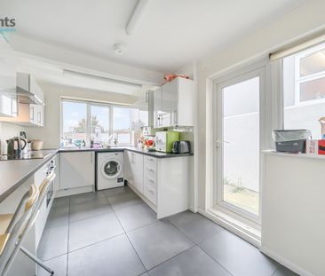 4 bedroom terraced house to rent - Photo 6