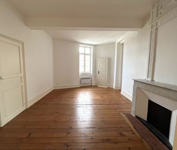 Location Appartement 3 pièces 105m² - Photo 2