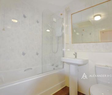 2 bedroom flat to rent - Photo 6