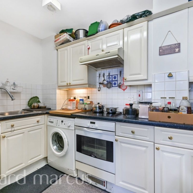 London Road, Ashford - Photo 1