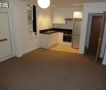 Studio to rent - Photo 2