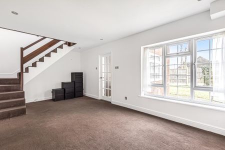 4 bedroom detached house to rent - Photo 2