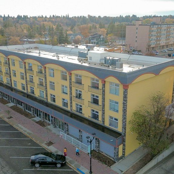 2 Bedroom Unit Available with Elevator in Building - Photo 1